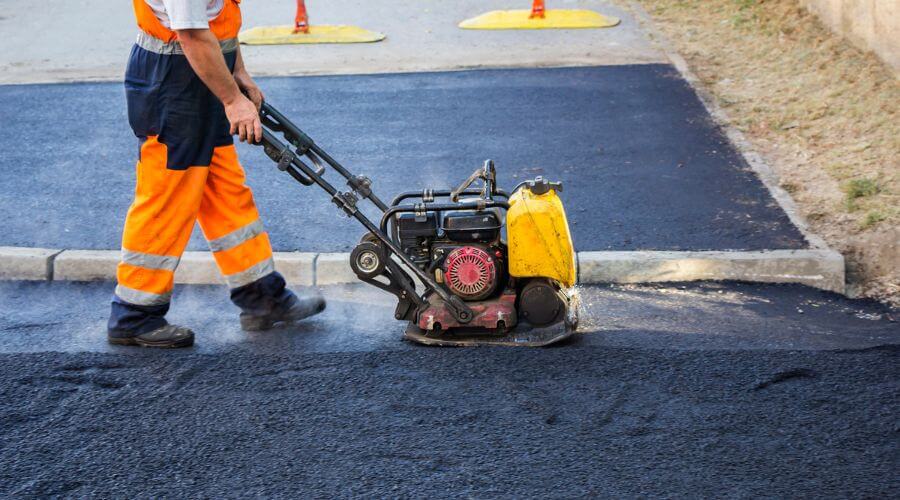 Professional gutter cleaning in Mount Pleasant, IA